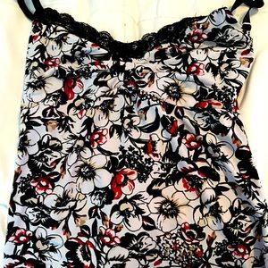 White House black market tank.Xxs like new